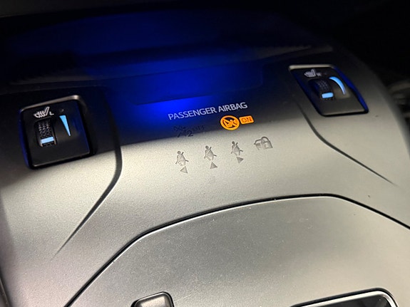 Toyota Avensis 19 of 25