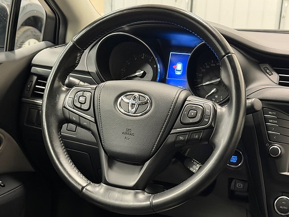 Toyota Avensis 13 of 25