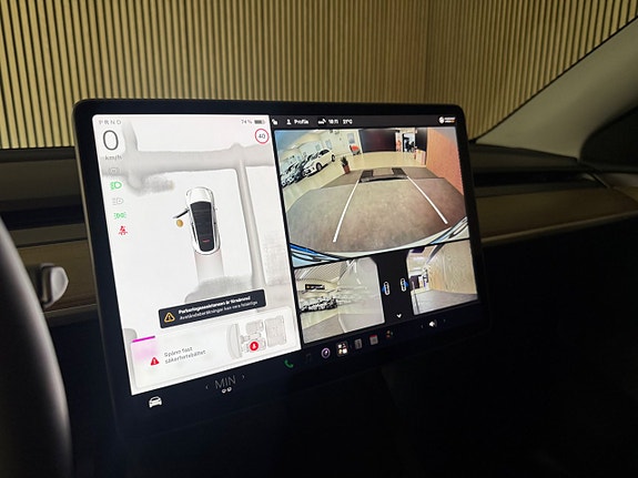 Tesla Model Y 17 of 24