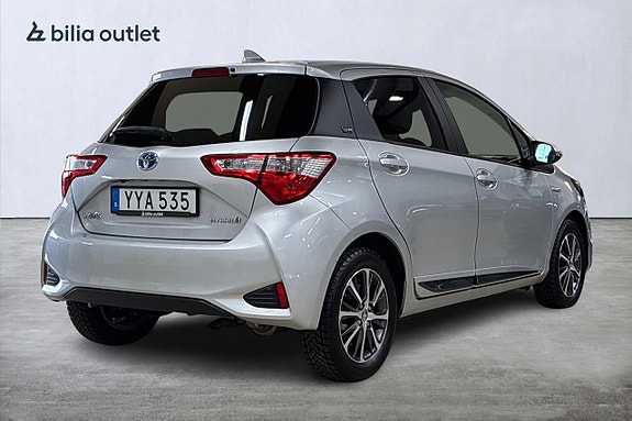 Toyota Yaris 6 of 21