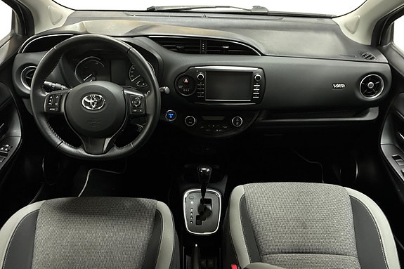 Toyota Yaris 12 of 21