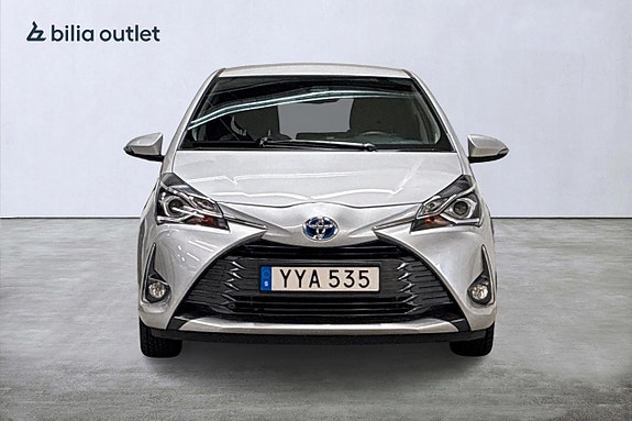 Toyota Yaris 3 of 21