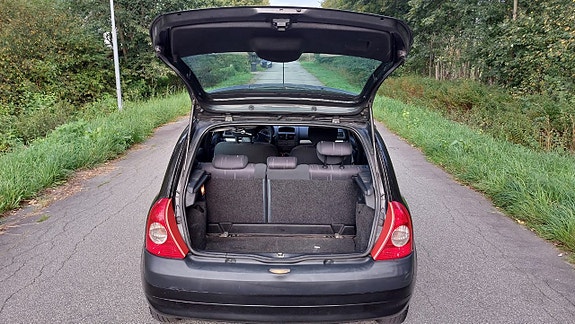 Renault Clio 15 of 15