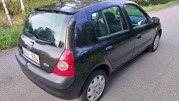 Renault Clio 7 of 15