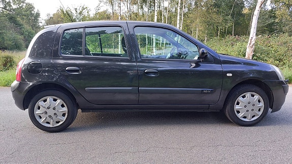 Renault Clio 8 of 15
