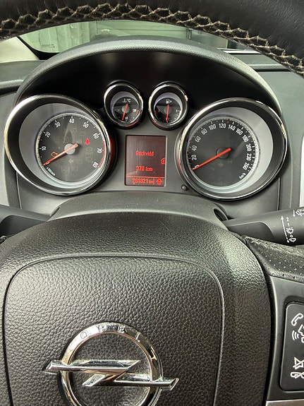 Opel Astra 6 of 9