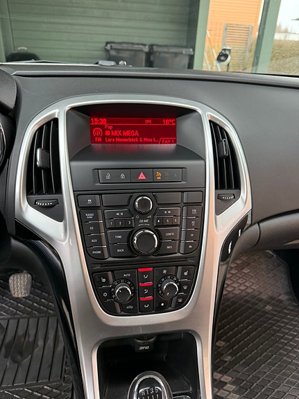 Opel Astra 5 of 9
