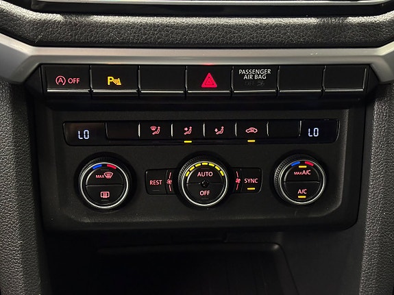 Volkswagen Amarok 25 of 30