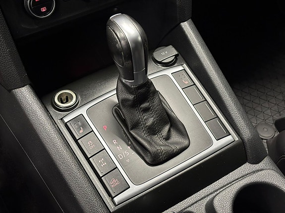 Volkswagen Amarok 24 of 30