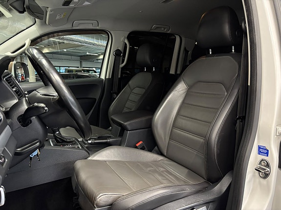 Volkswagen Amarok 16 of 30