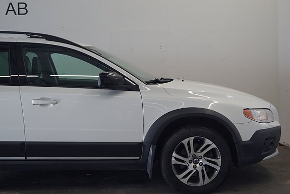 Volvo XC70 12 of 30