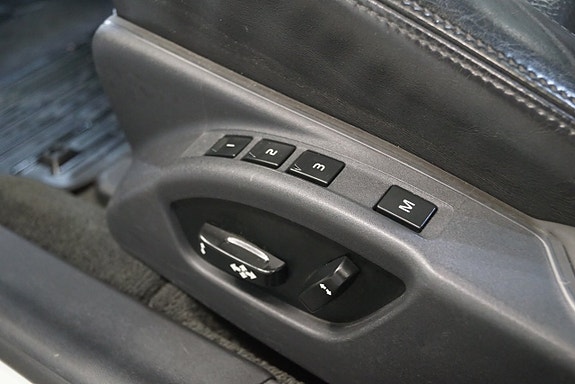 Volvo XC70 25 of 30