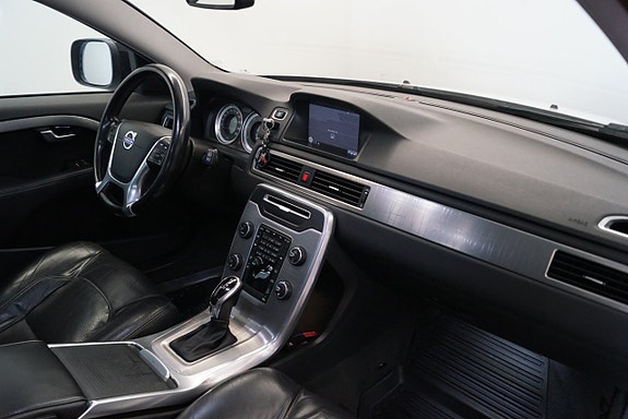 Volvo XC70 17 of 30