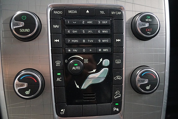 Volvo XC70 24 of 30