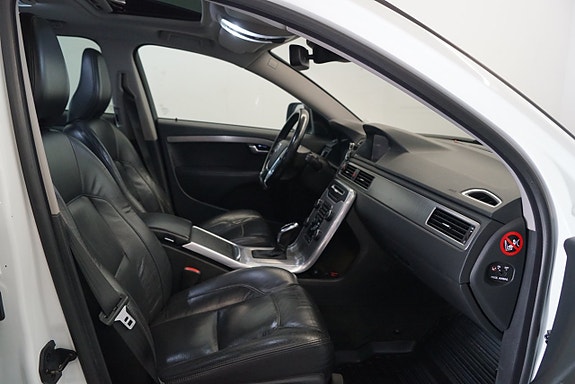 Volvo XC70 18 of 30