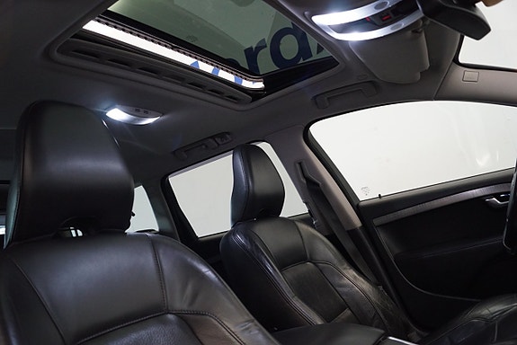 Volvo XC70 15 of 30