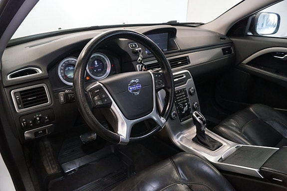 Volvo XC70 16 of 30