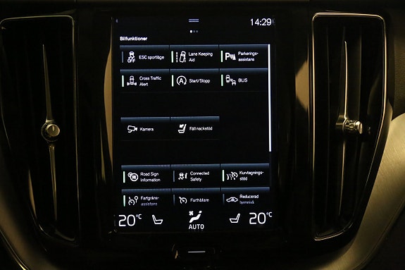 Volvo XC60 22 of 30