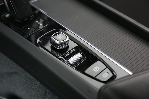 Volvo XC60 27 of 30