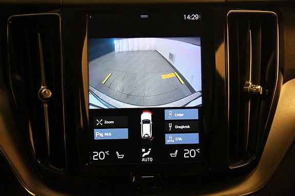 Volvo XC60 21 of 30