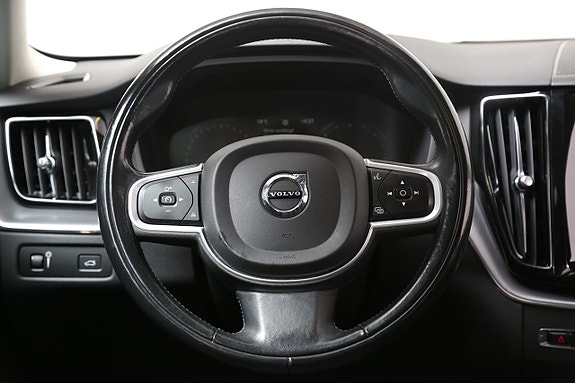 Volvo XC60 16 of 30