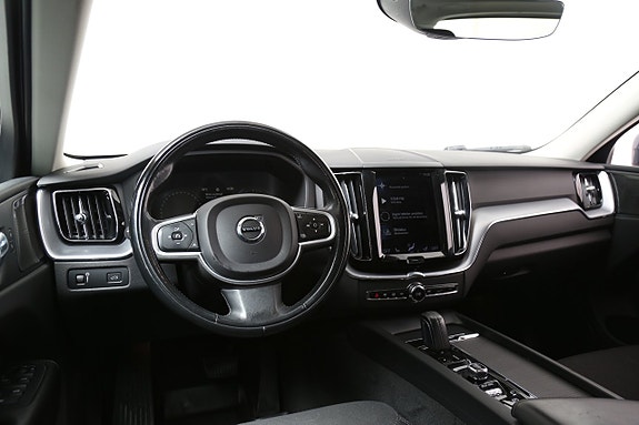 Volvo XC60 14 of 30