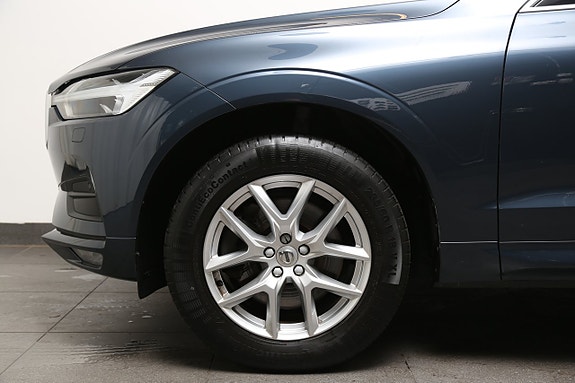 Volvo XC60 8 of 30