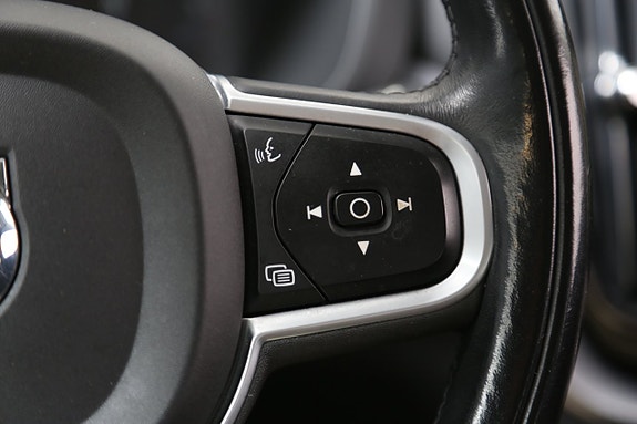 Volvo XC60 17 of 30