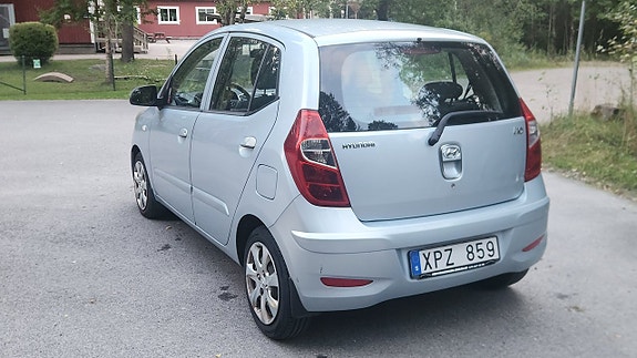 Hyundai i10 3 of 13