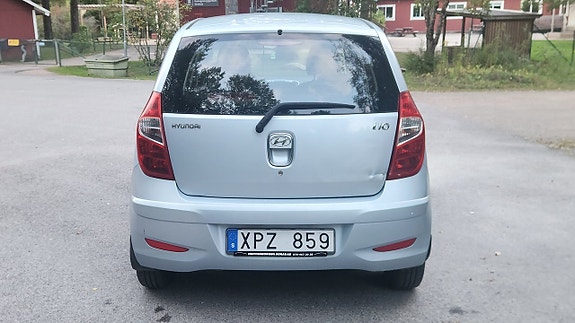 Hyundai i10 4 of 13
