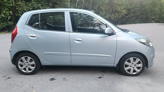 Hyundai i10 6 of 13