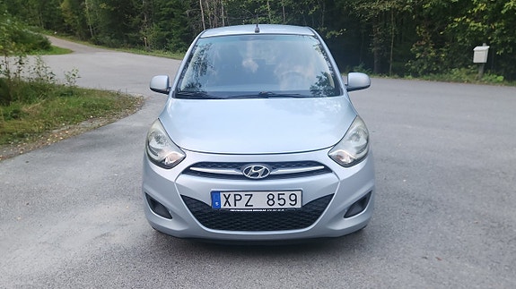 Hyundai i10 8 of 13