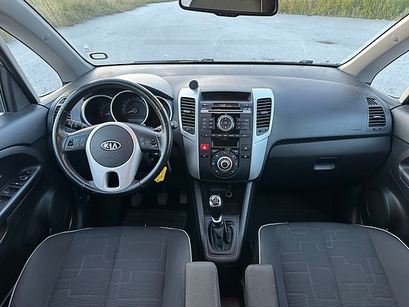 Kia Venga 7 of 13