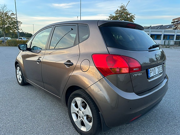 Kia Venga 3 of 13