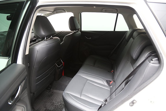 Subaru Outback 22 of 25