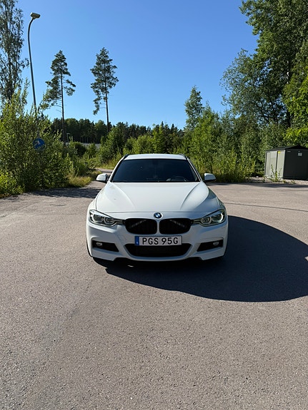 BMW 320d 2 of 11