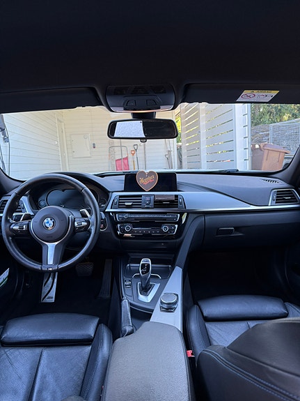 BMW 320d 10 of 11