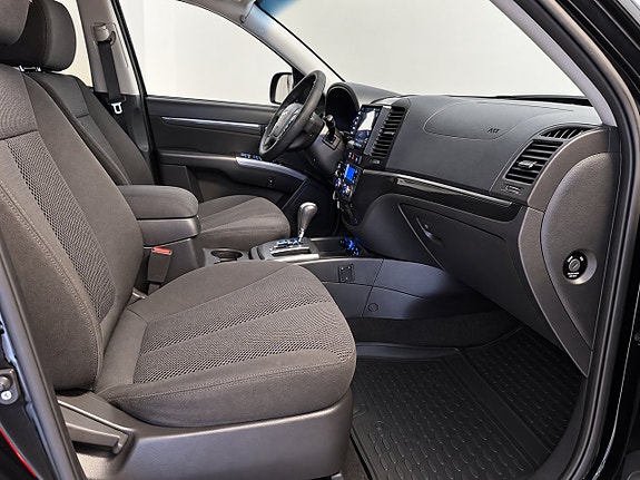 Hyundai Santa Fe 10 of 14