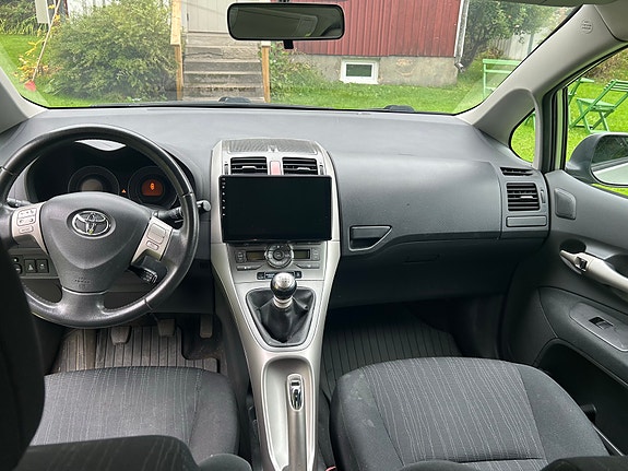 Toyota Auris 8 of 9