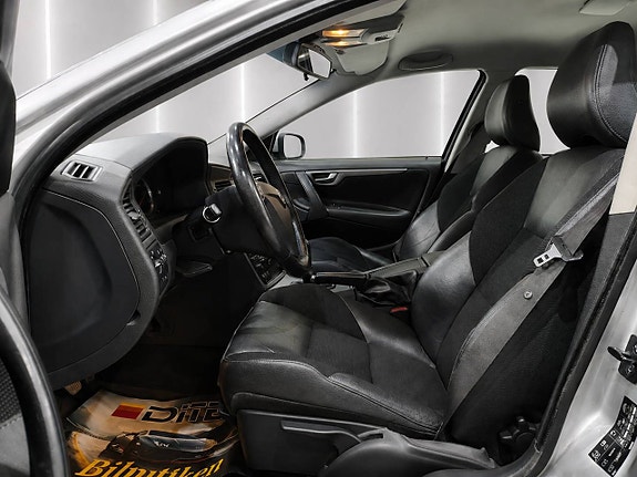 Volvo V70 5 of 12
