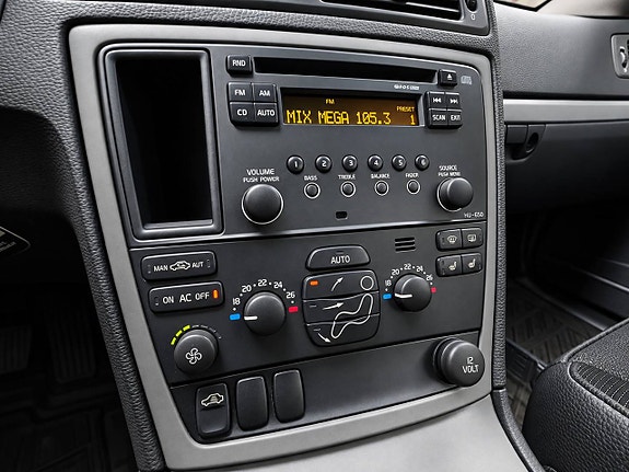 Volvo V70 10 of 12
