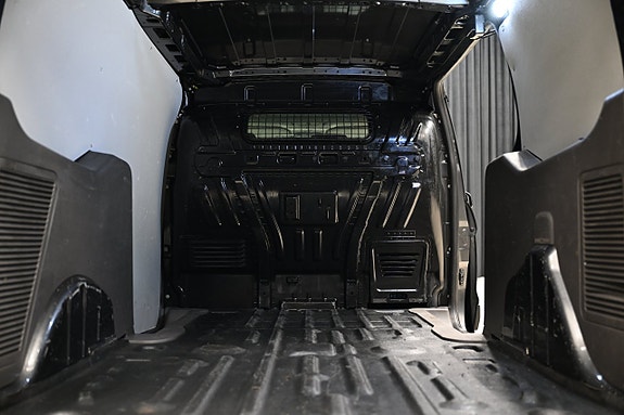 Ford Transit Connect 7 of 27