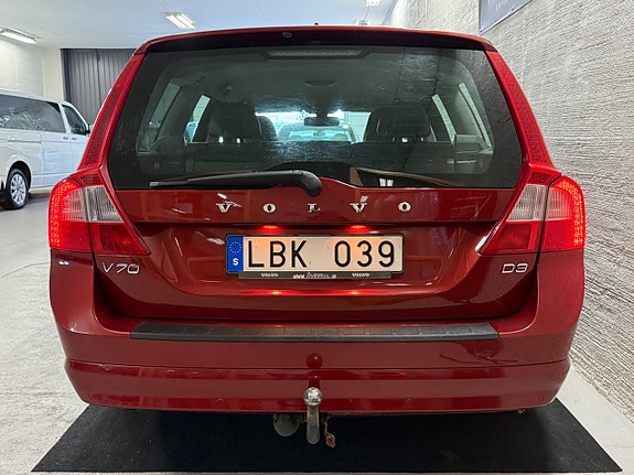 Volvo V70 4 of 19