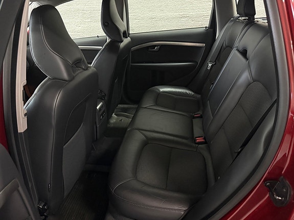 Volvo V70 9 of 19