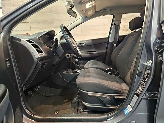 Hyundai i20 5 of 20