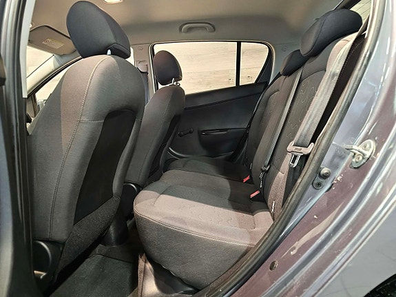 Hyundai i20 8 of 20
