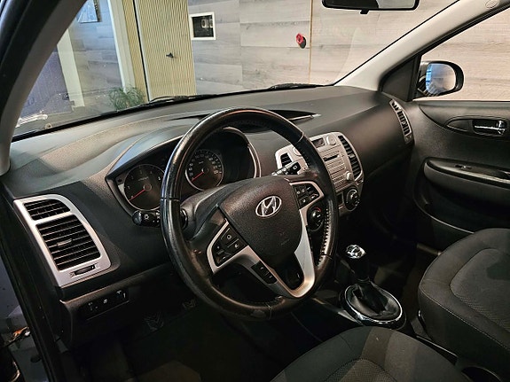 Hyundai i20 4 of 20