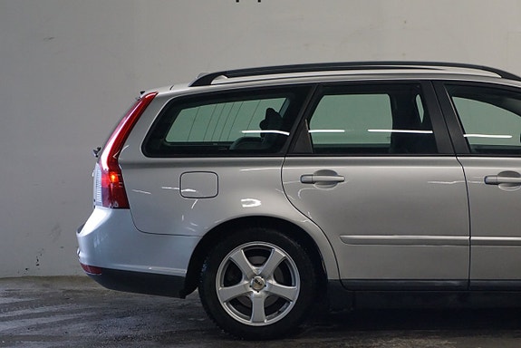 Volvo V50 9 of 23