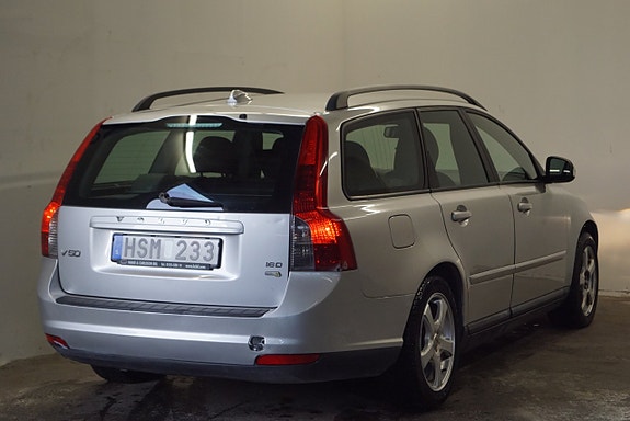 Volvo V50 7 of 23