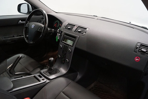 Volvo V50 18 of 23